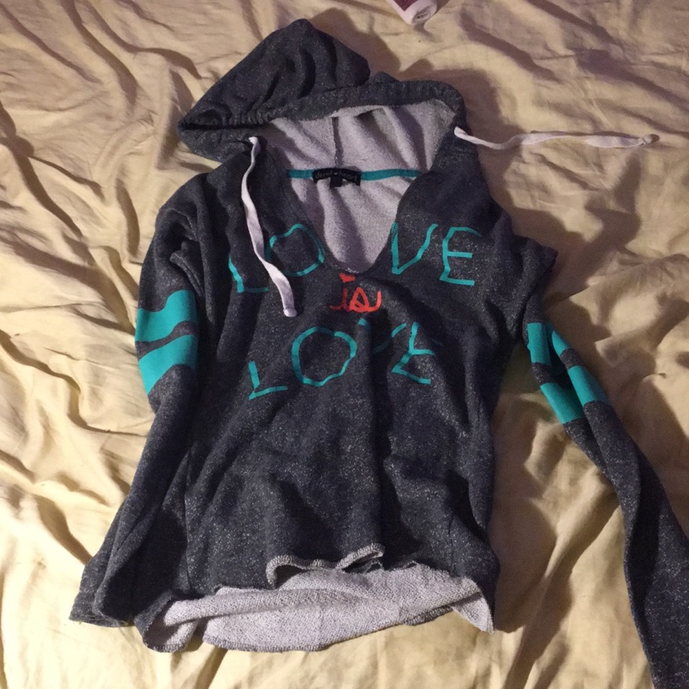 i am selling a shirt